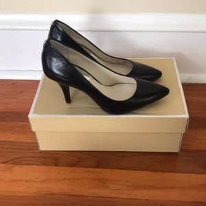 Michael Kors pumps
